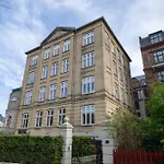 Unique 3 Bedroom Apartment In Vibrant Frederiksberg