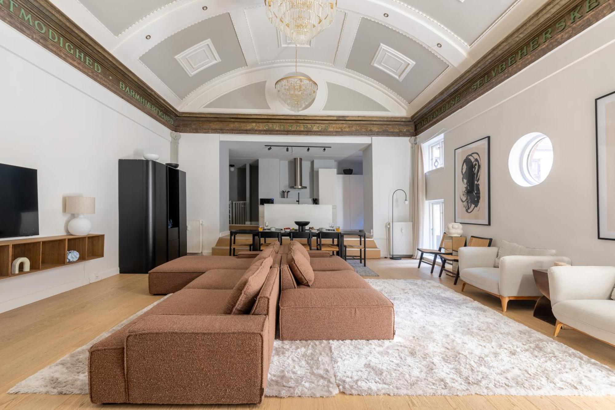 Unique 3 Bedroom In Vibrant Frederiksberg * Kopenhagen