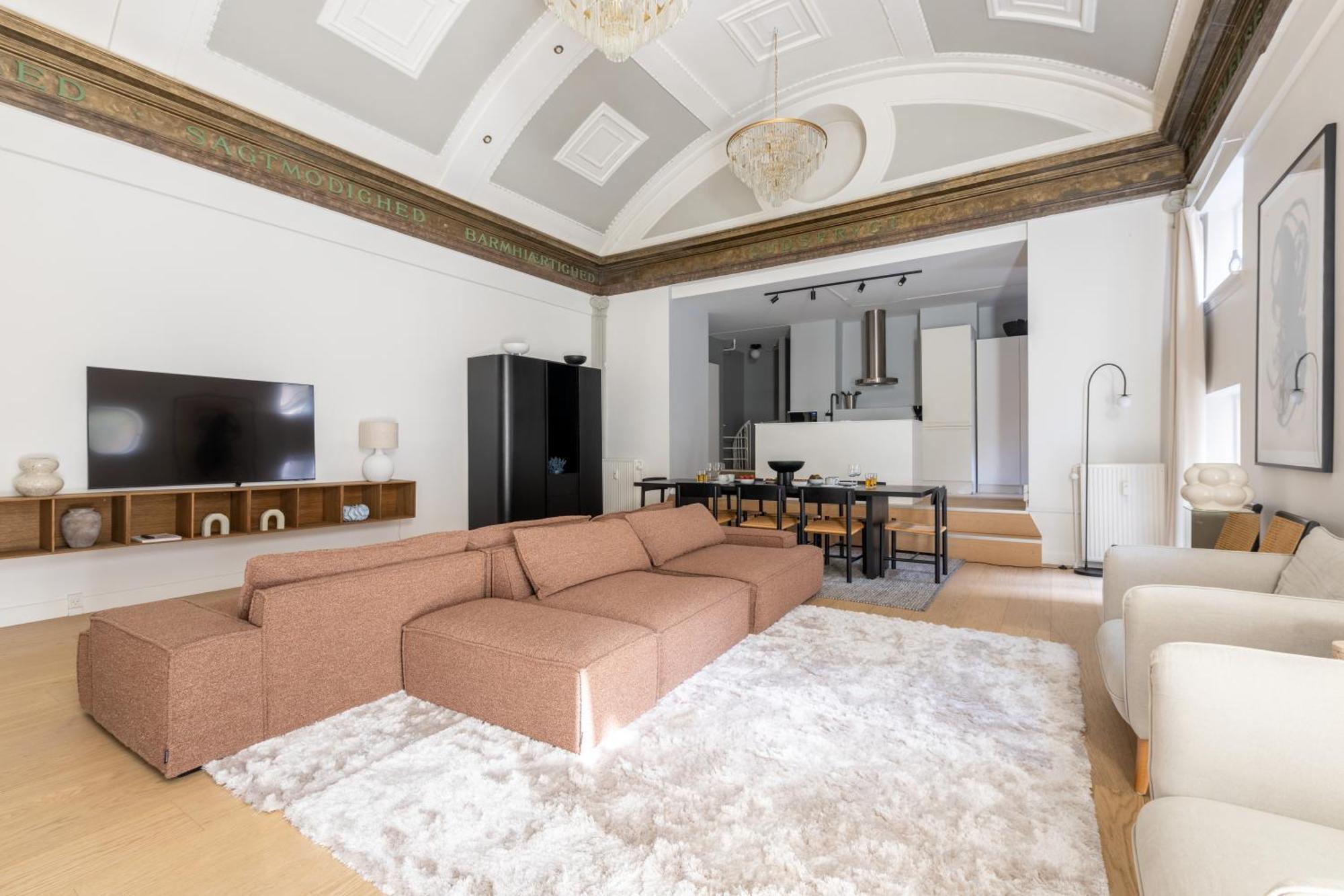 Unique 3 Bedroom In Vibrant Frederiksberg Appartement *