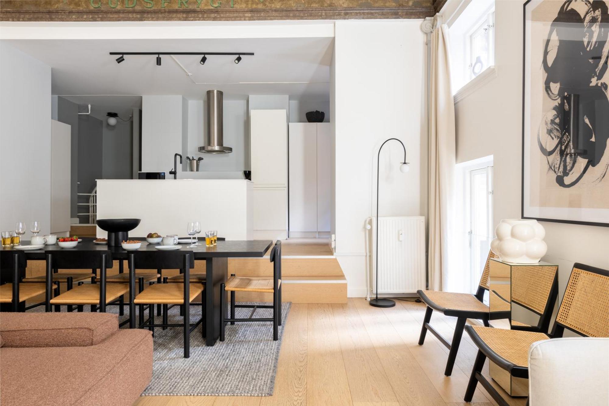 Appartement Unique 3 Bedroom In Vibrant Frederiksberg *