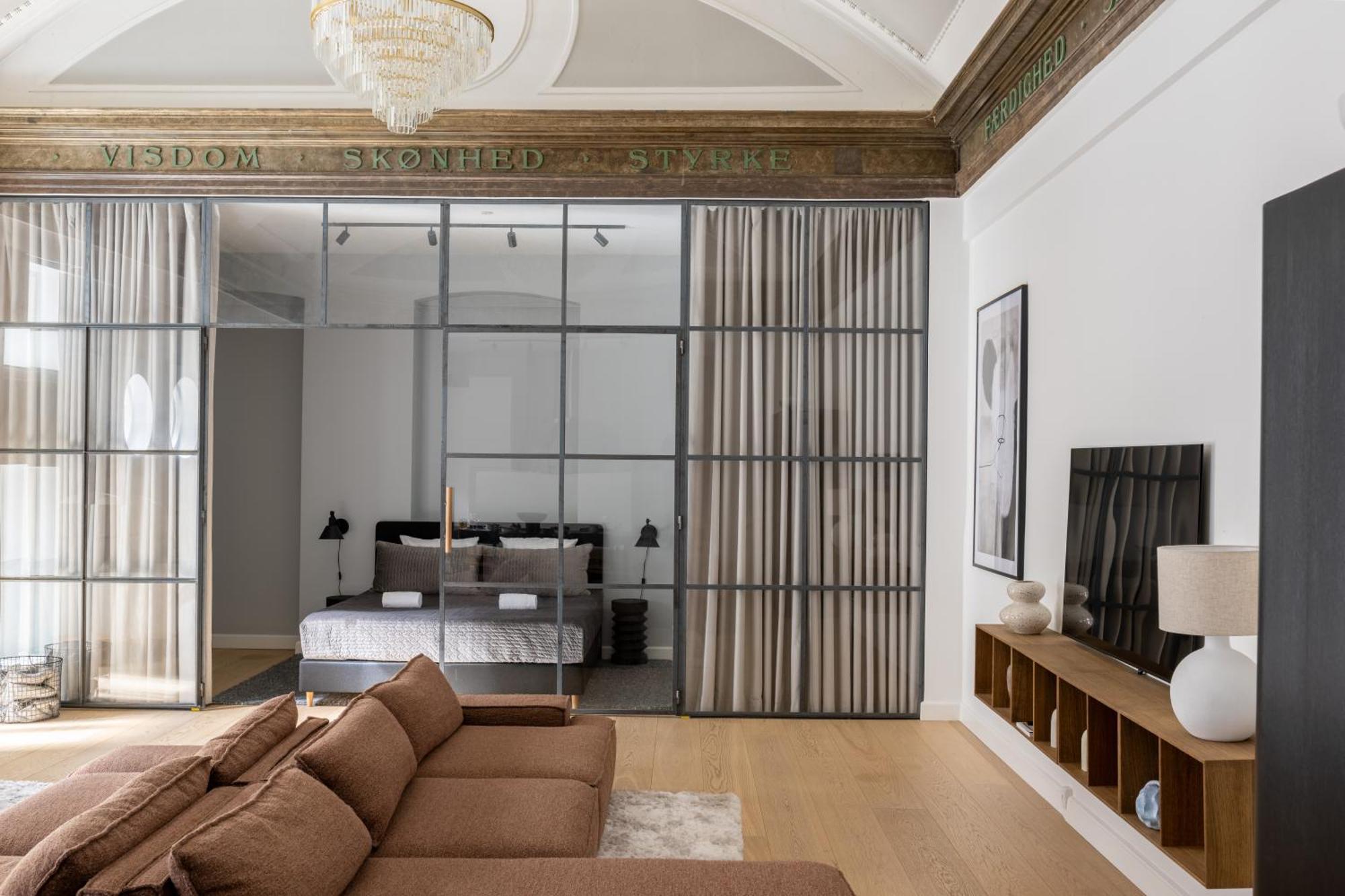 Unique 3 Bedroom In Vibrant Frederiksberg Appartement